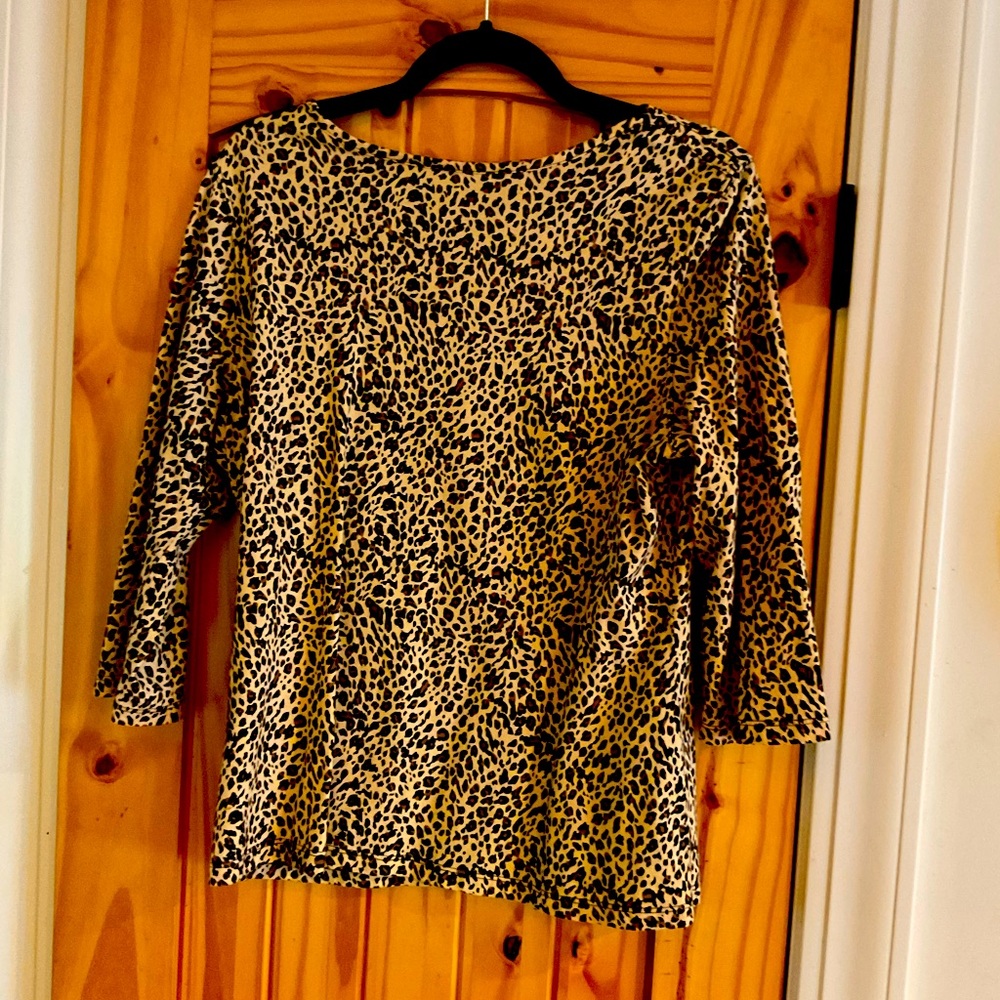 Women’s long sleeved t shirt